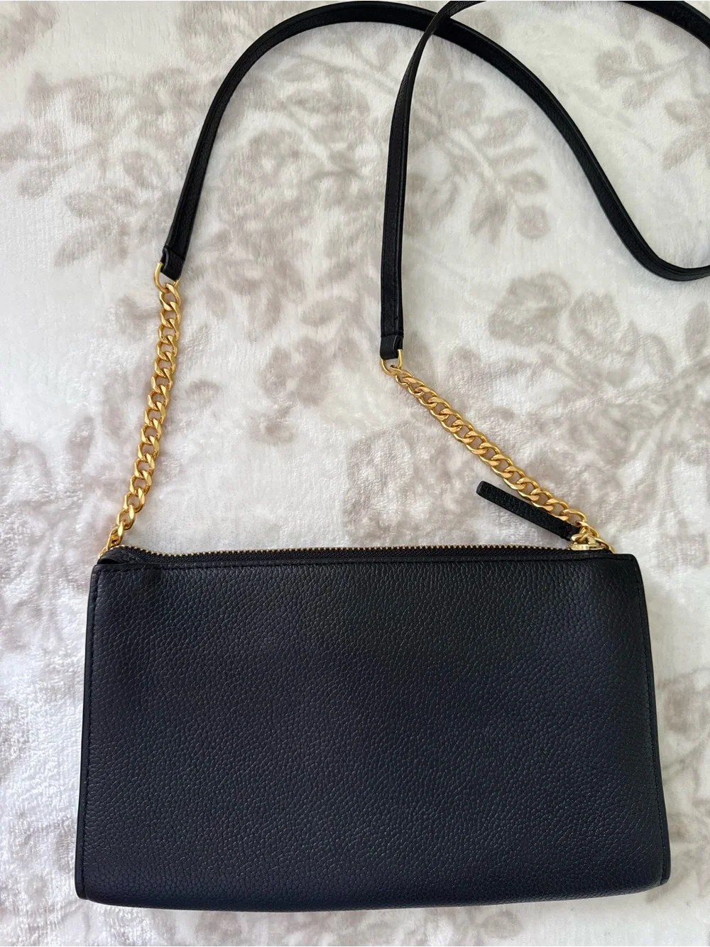 Tory Burch compact pebbled